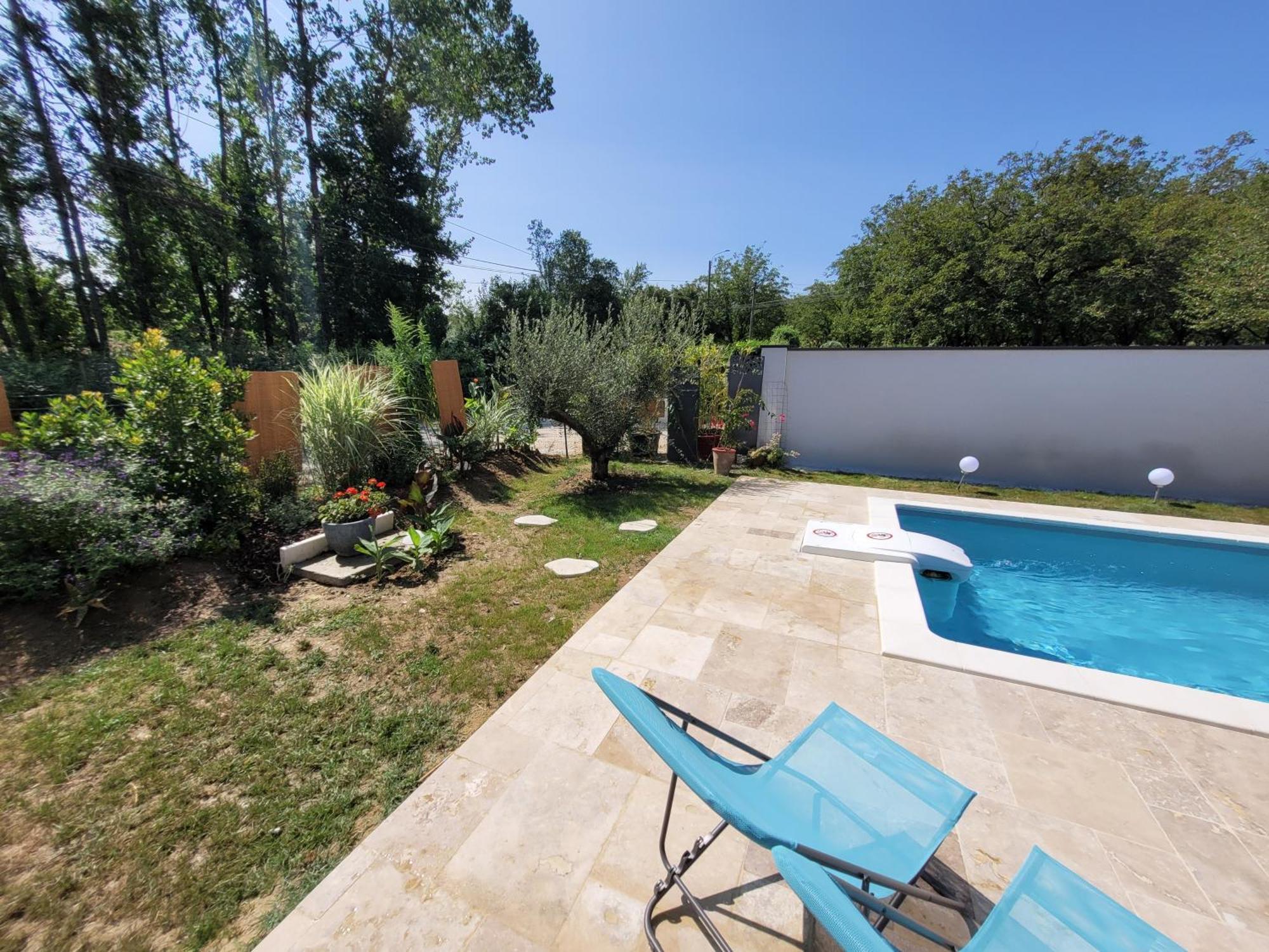 Maison Neuve Bord De Dordogne Lanzac Exterior photo